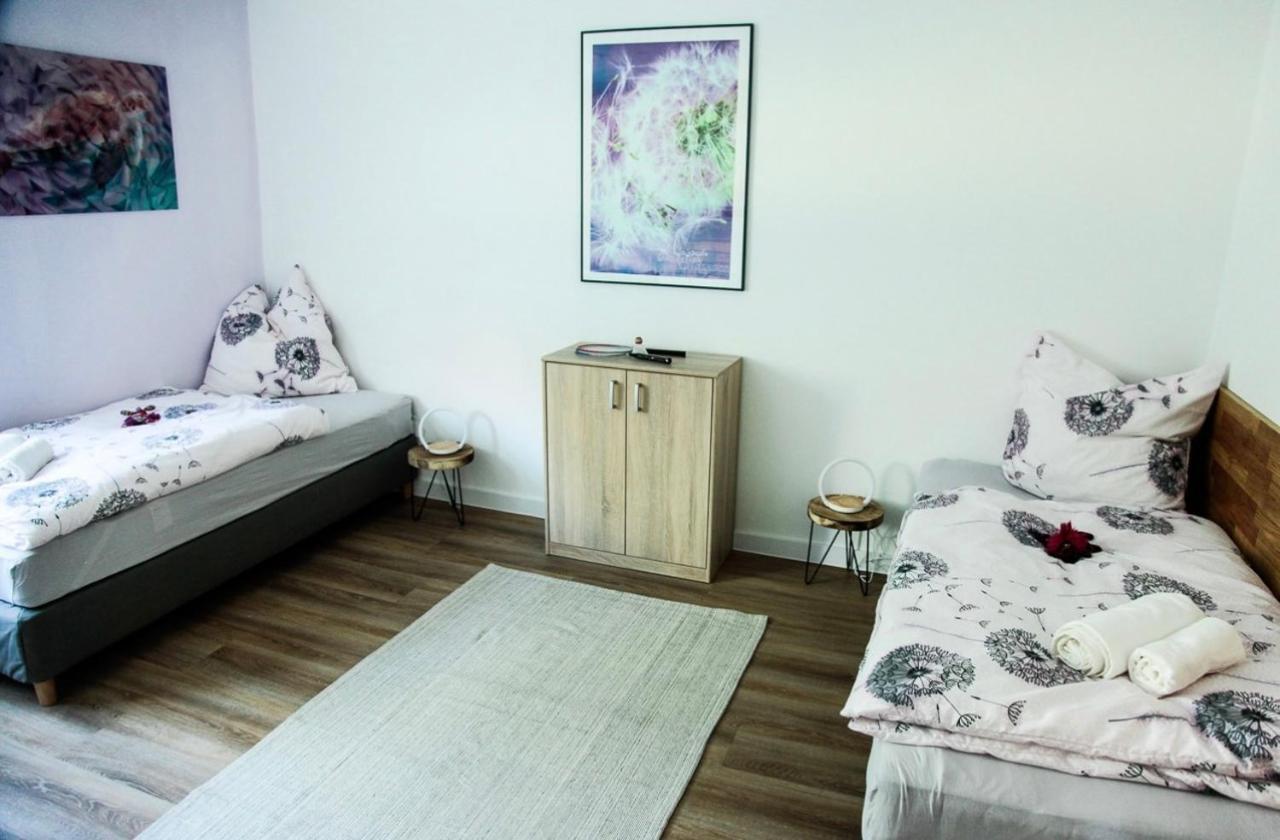 Ferienwohnung Familienglueck 图青 外观 照片